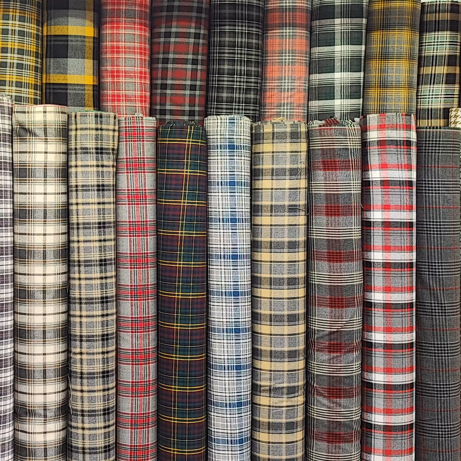 پارچه پشمی سپاهان پرچم دار ساده و طرح دار