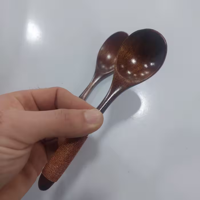 قاشق چوبی غذا خوری 