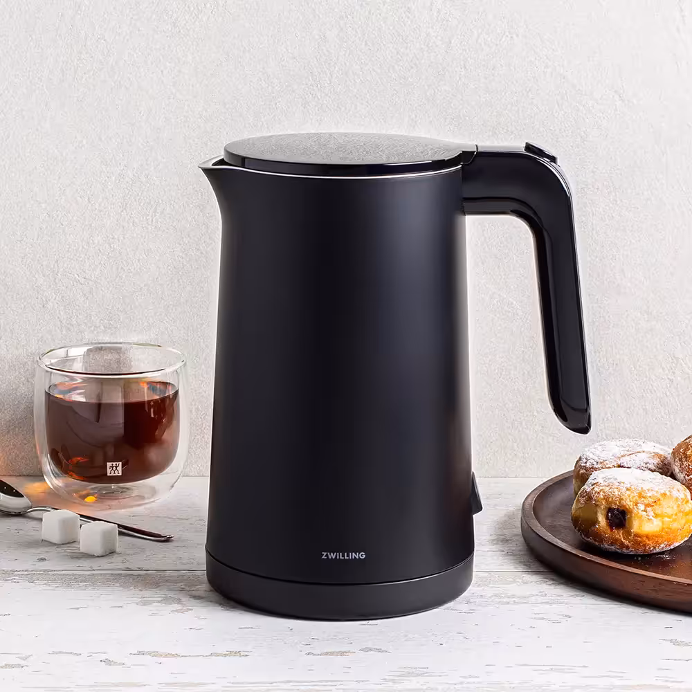 کتری برقی زولینگ مدل کول تاچ 1/5 لیتر مشکی  ZWILLING ENFINIGY 1.5 l, Cool Touch Kettle black