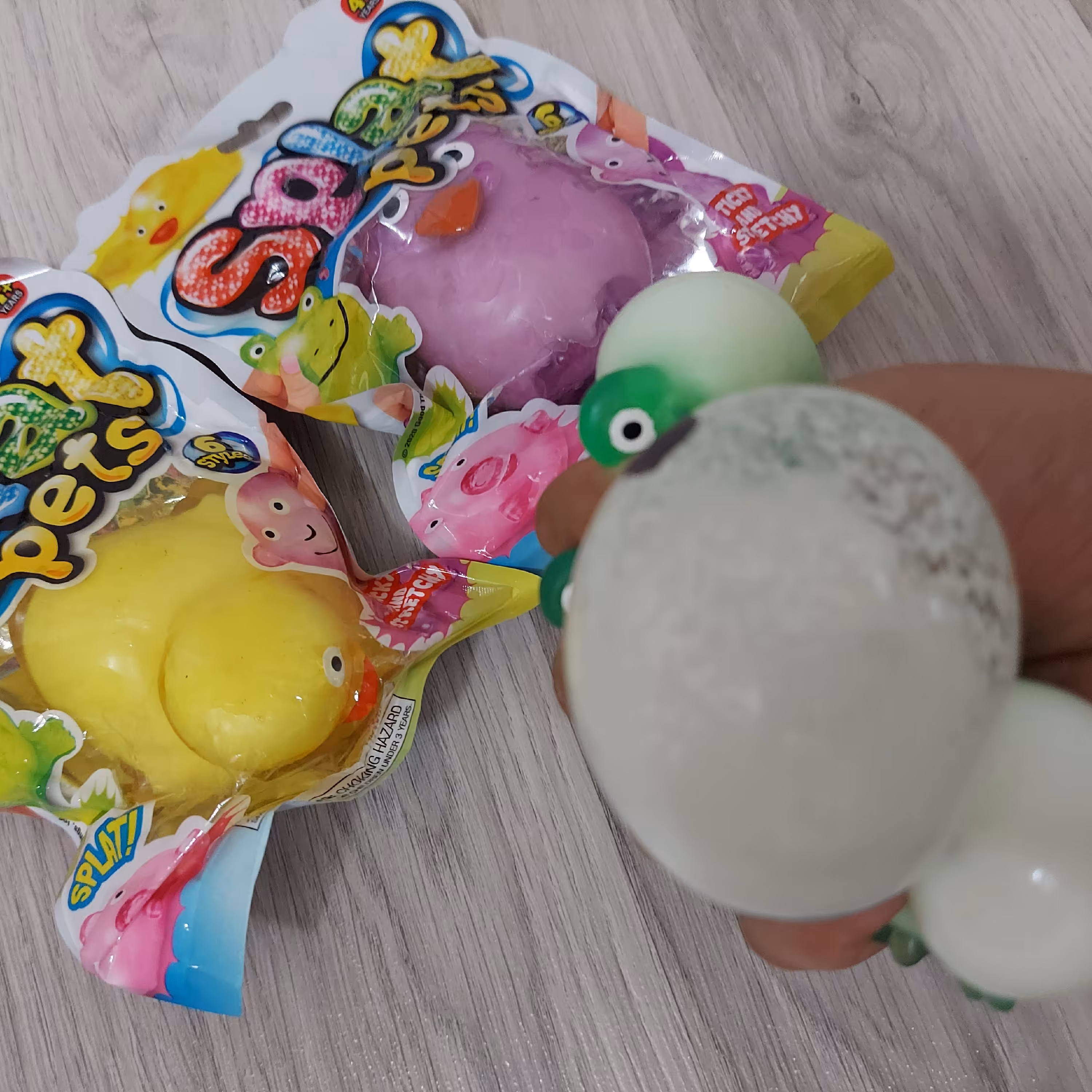 فیجت و له شو قوری و دوستان