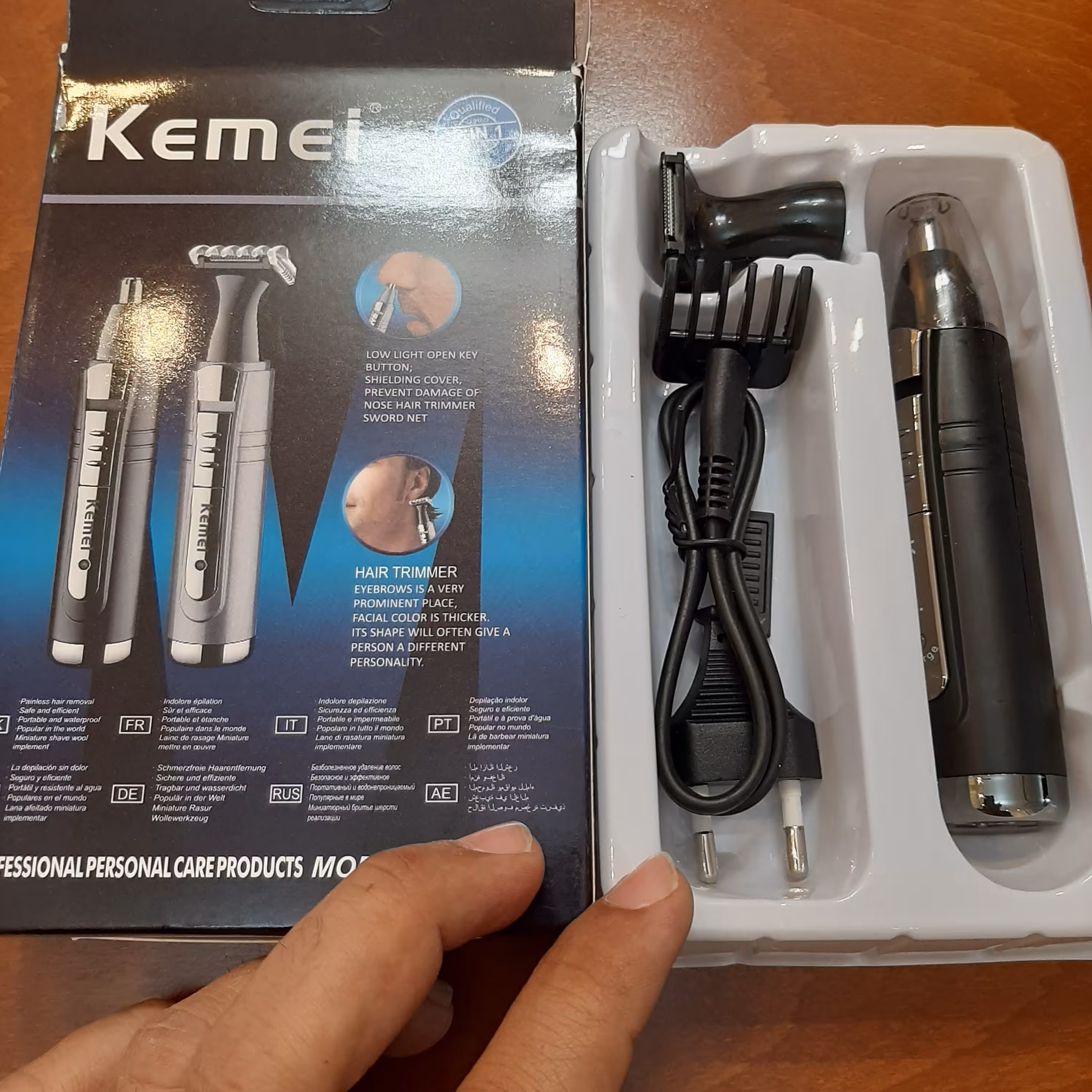 خط زن  ریش تراش ومو زن دماغ وگوش