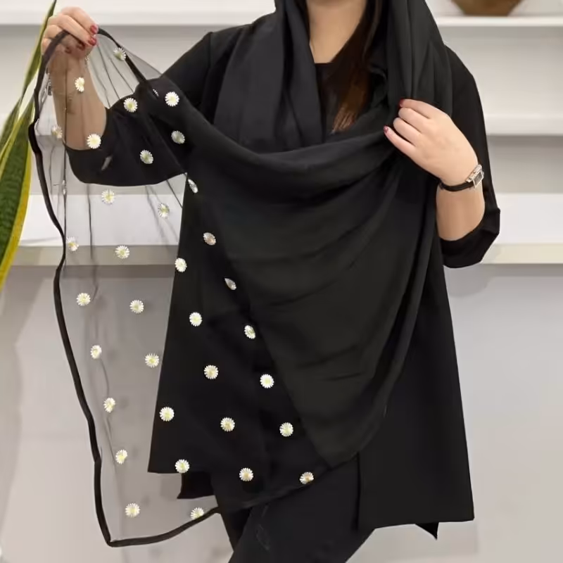 شال مشکی نخی اعلا دستک بابونه دور شال گاندوزی شده کیفیت عالی