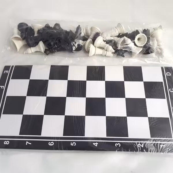 شطرنج پلاستیکی صفحه مقوایی