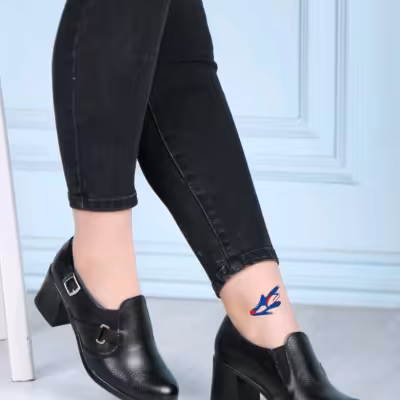 کفش پاشنه دار زنانه کلاسیک.