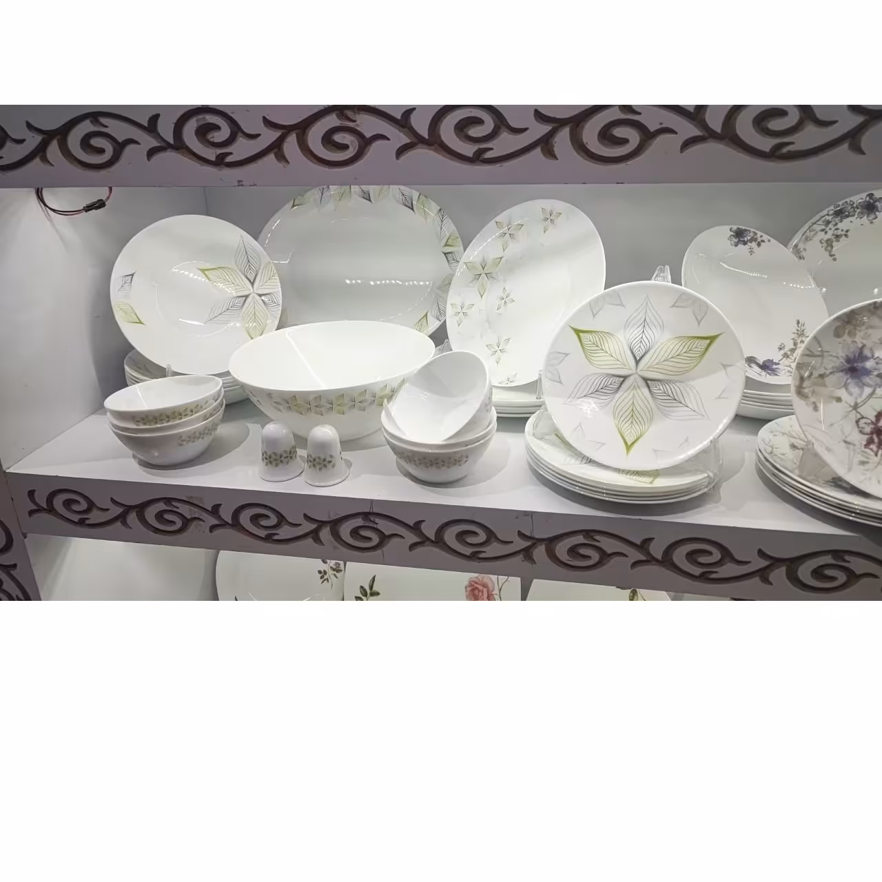 سرویس.  آکروپال 28   پارچه پارس  اپال   طرح  گرد  