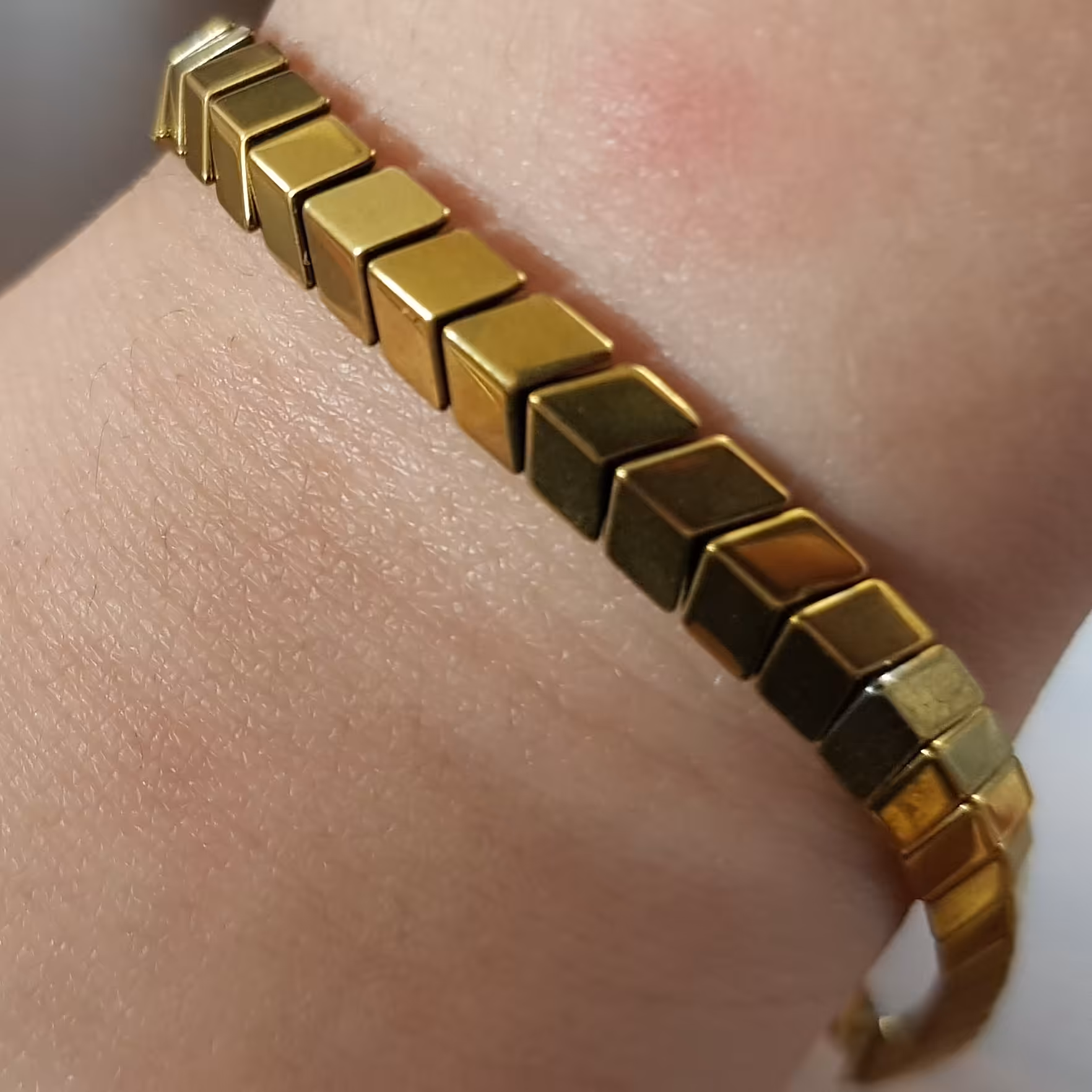 دستبند حدید