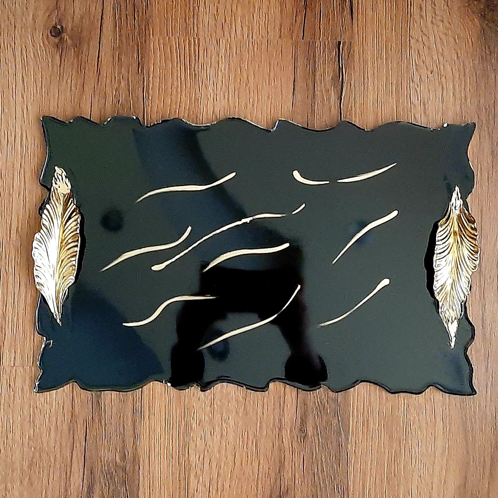 سینی رنگ سیاه خمیری با رگه های طلا