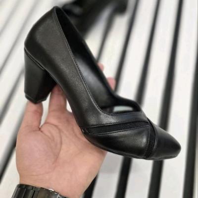 کفش پاشنه دار