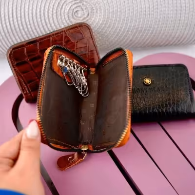 کیف جاسوییچی دار چرم‌