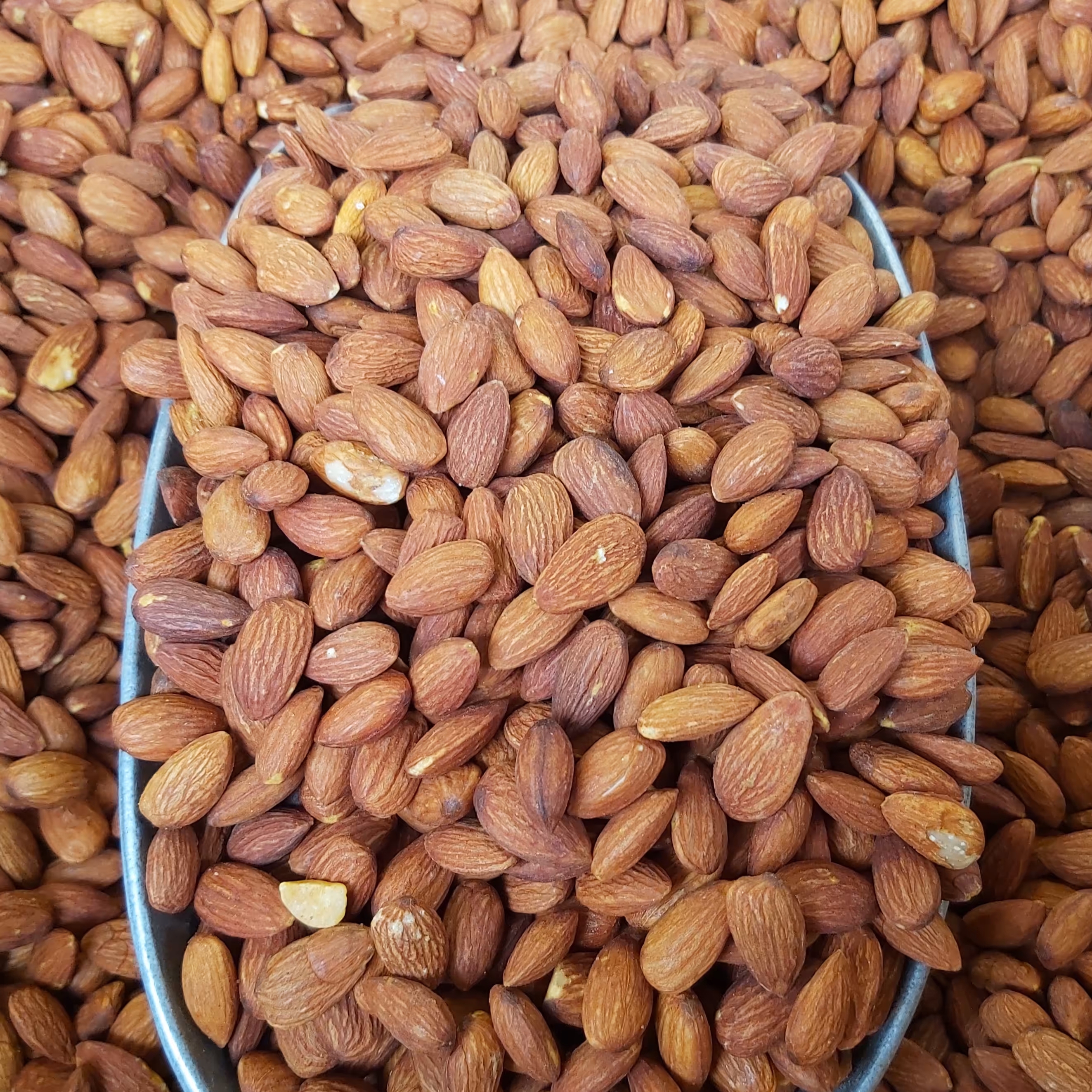 مغز  بادام درختی مغز  زرین  ترد و تازه 1000گرمی