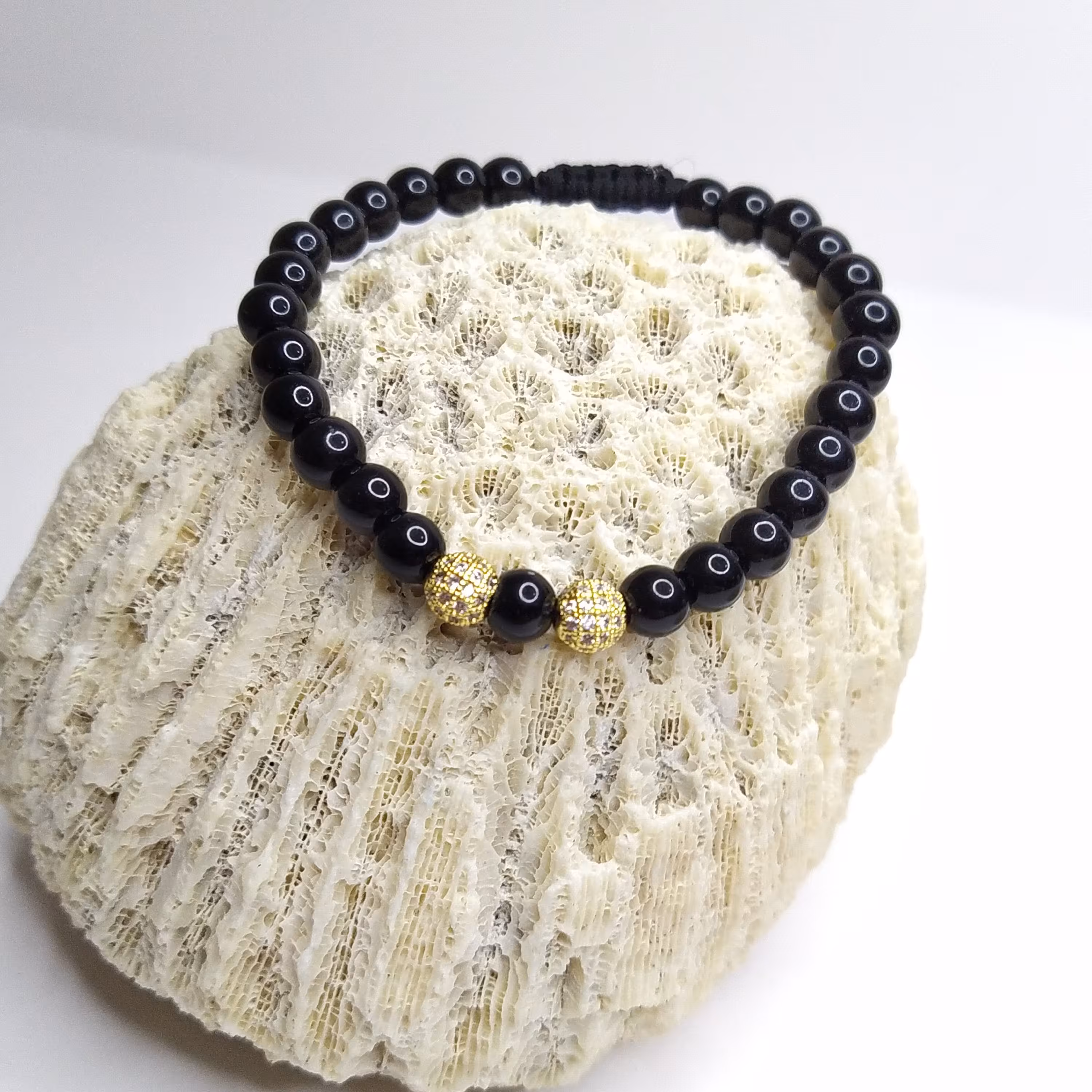 دستبند اونیکس مشکی با گوی سوارسکی