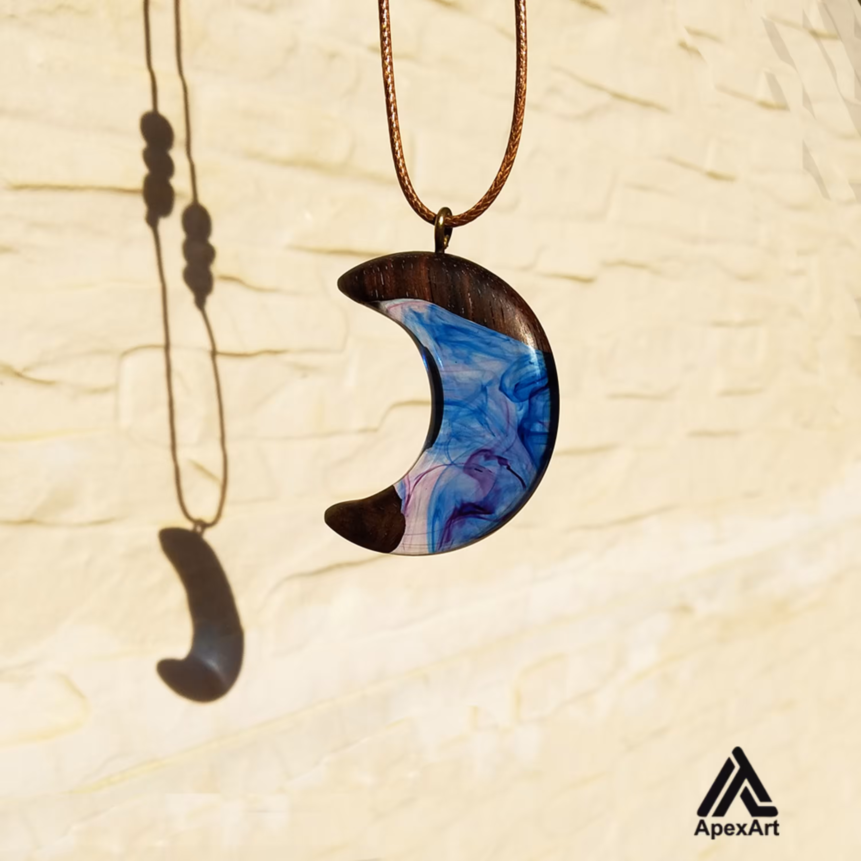 گردنبند رزینی طرح ماه