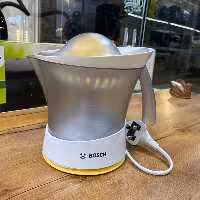 آب پرتقال گیری بوش 
مدل MCP3000
ساخت آلمان