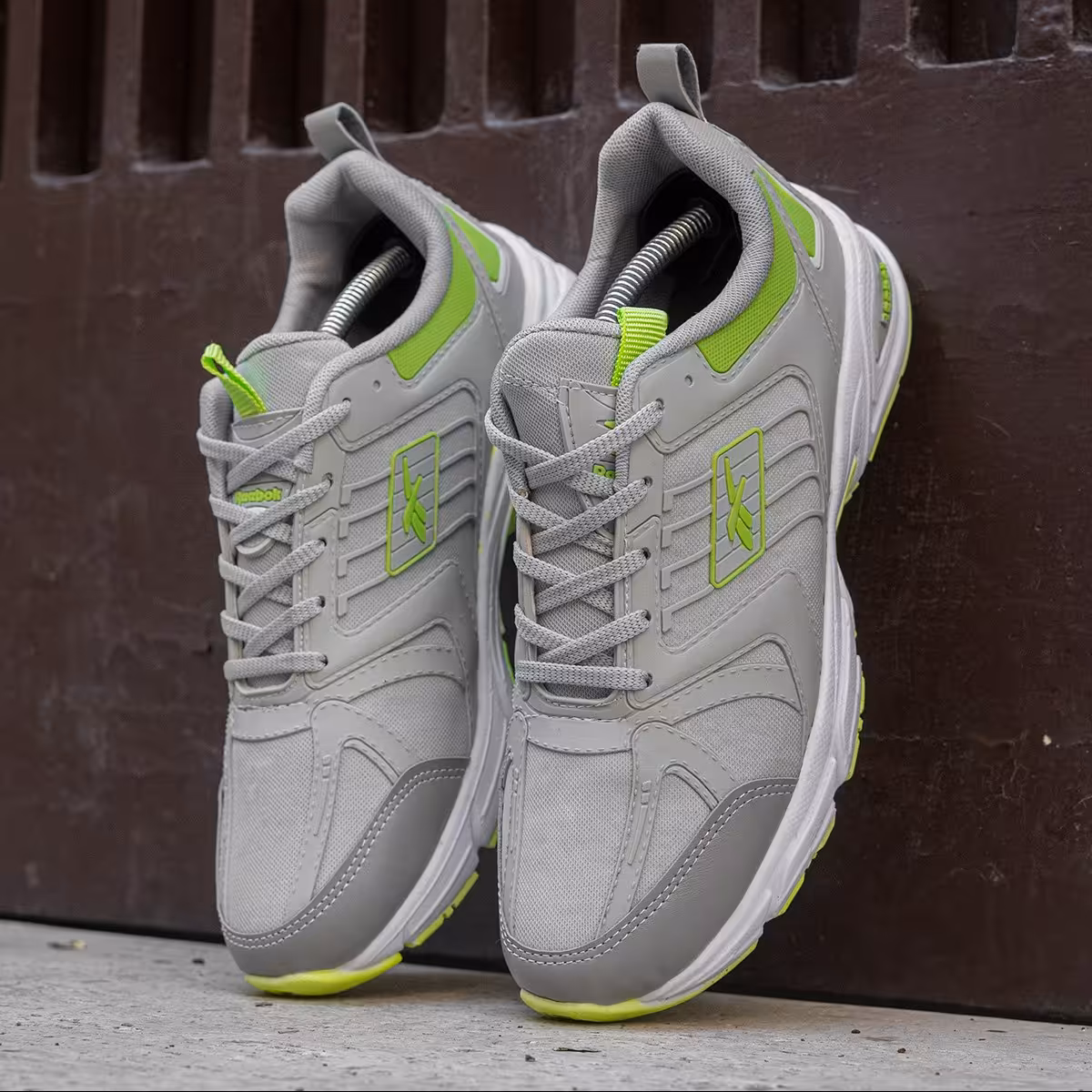 کفش ورزشی Reebok مردانه مشکی زرد