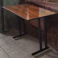 میز تحریر و کامپیوتر