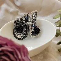 گلسینه  جواهردوزی H (اچ) اول اسم عشقت