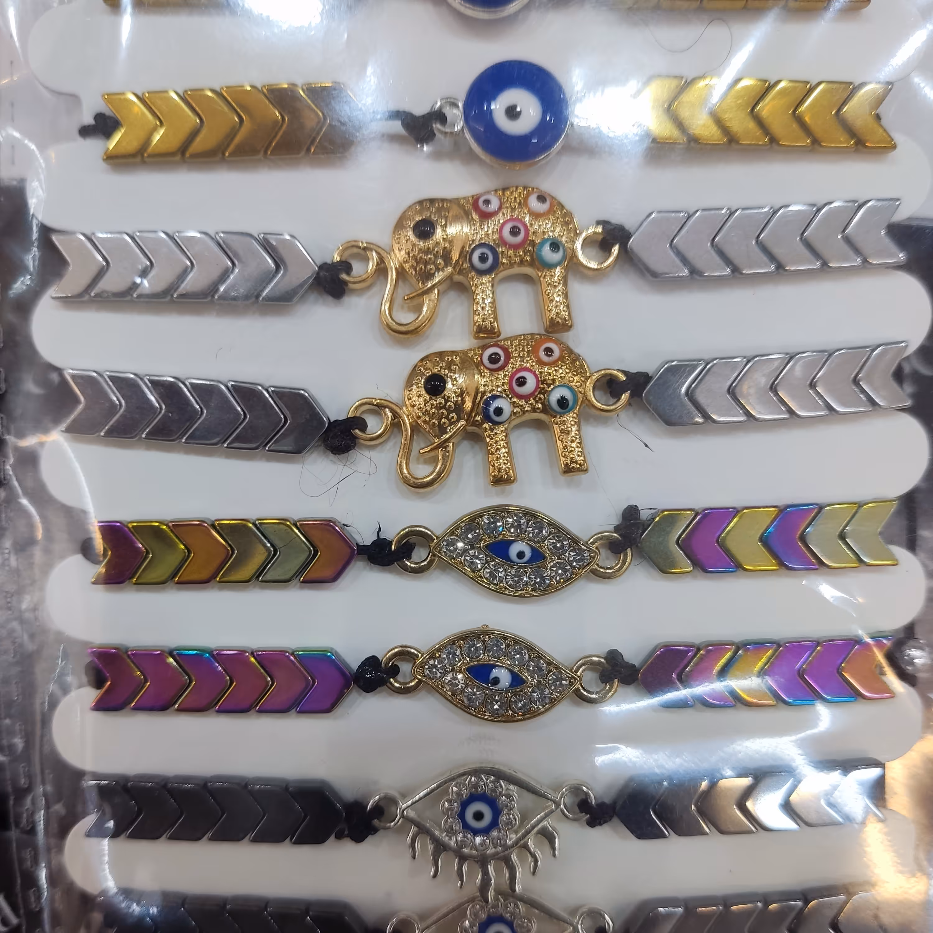 دستبند حدید پیکانی بافت (طرح پلاک دار)