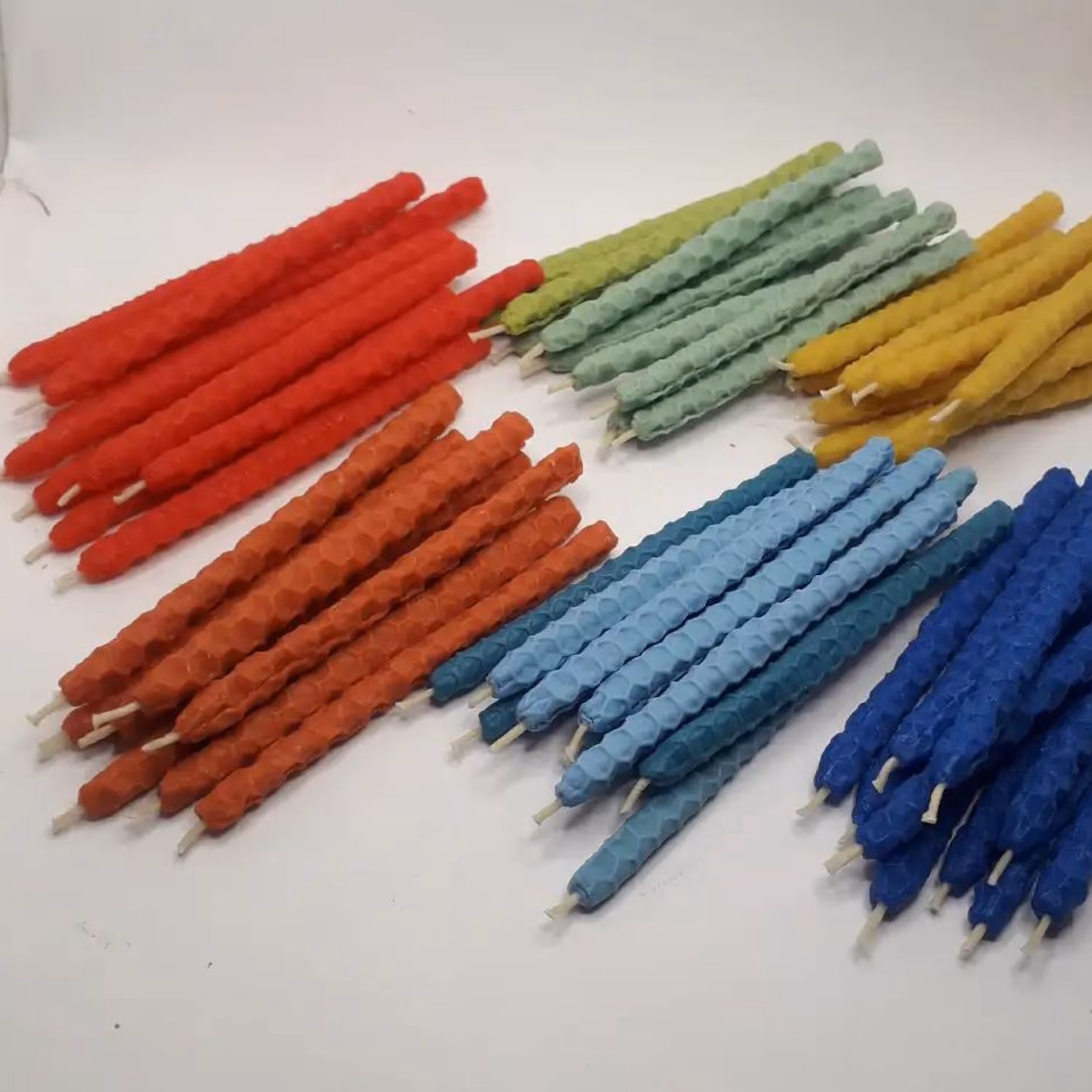 شمع قلمی دستساز موم عسلی در رنگهای متنوع(پک ده عددی)