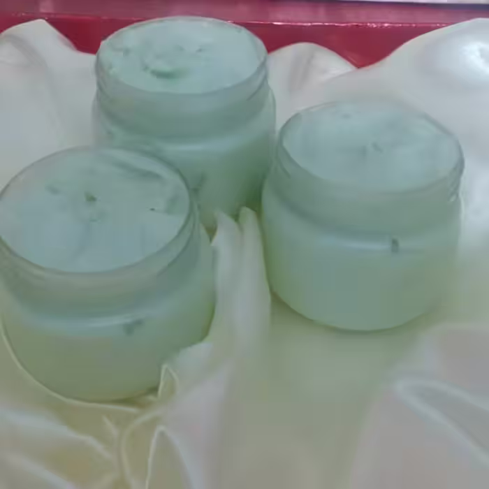 ابرسان ومرطوب کننده دست وصورت