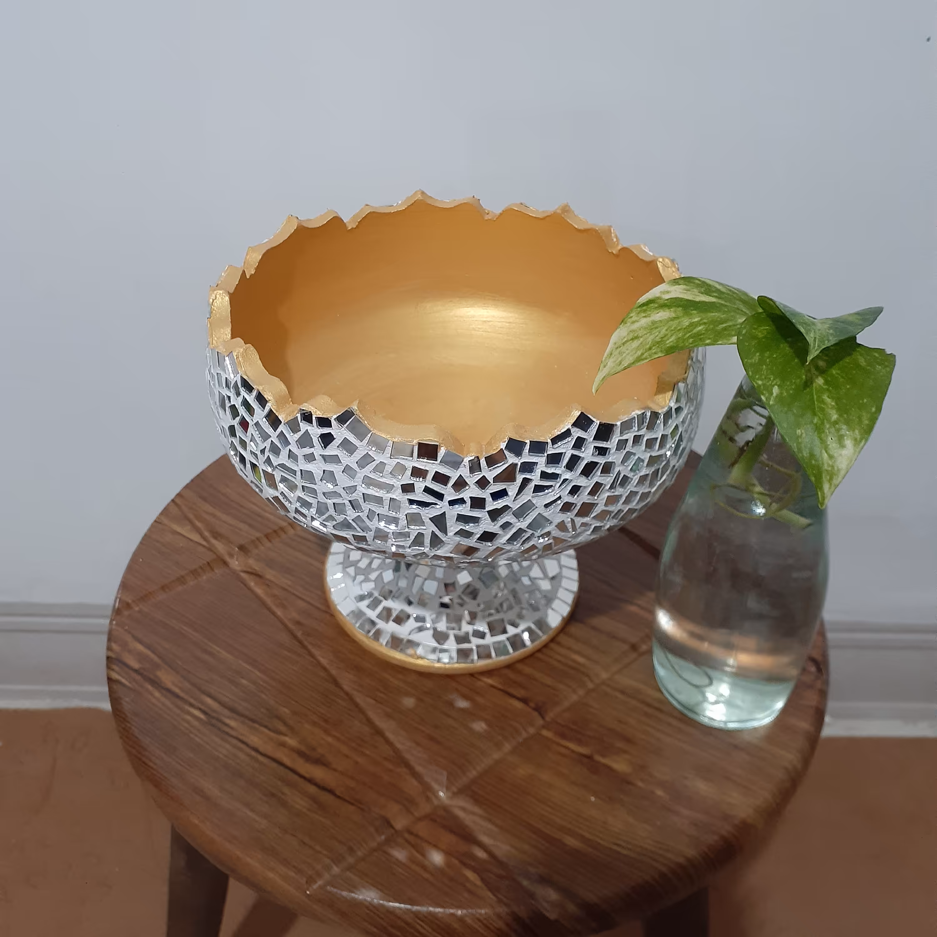 آجیل خوری پایه داری آینه کاری شده