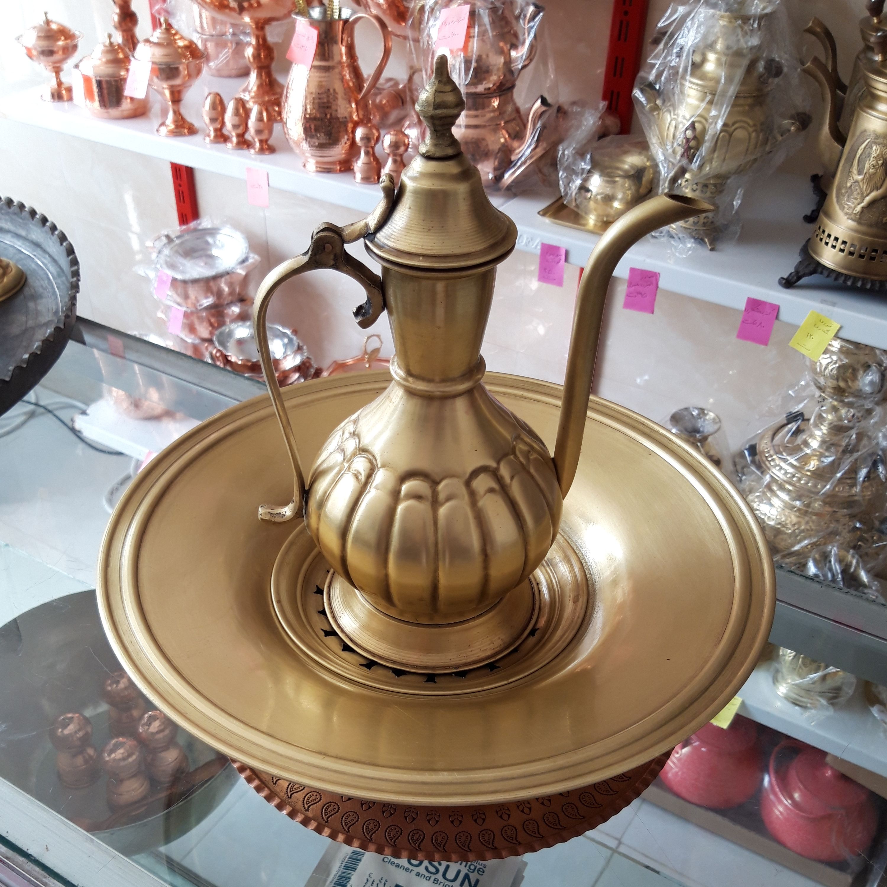 آفتابه لگن برنجی (آنتیک ) با وزن 1600 گرم کار تبریز درجه یک