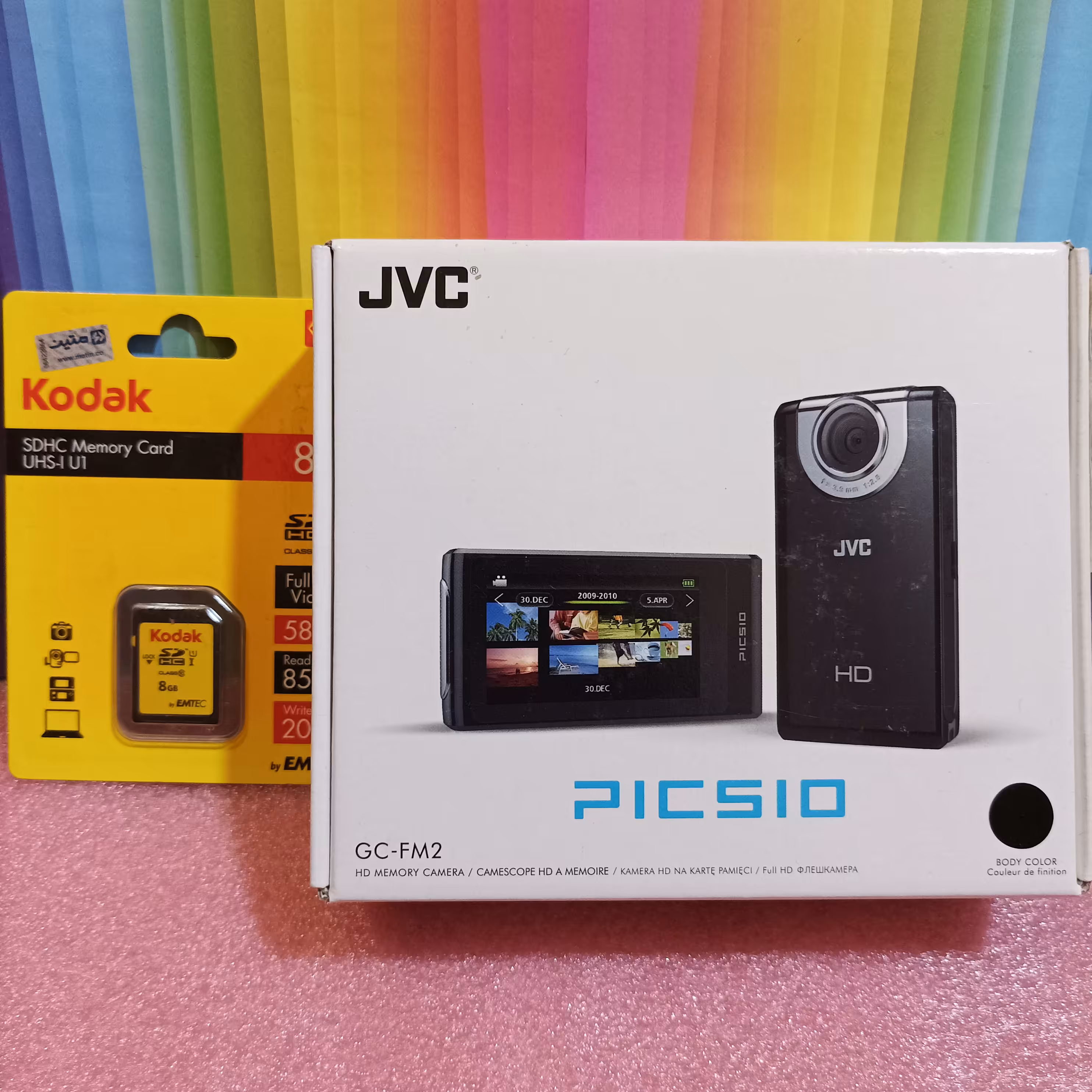 دوربین عکاسی و فیلمبرداری دیجیتال جی وی سی با راهنمای فارسی همراه با مموری  16 گیگ اس دی