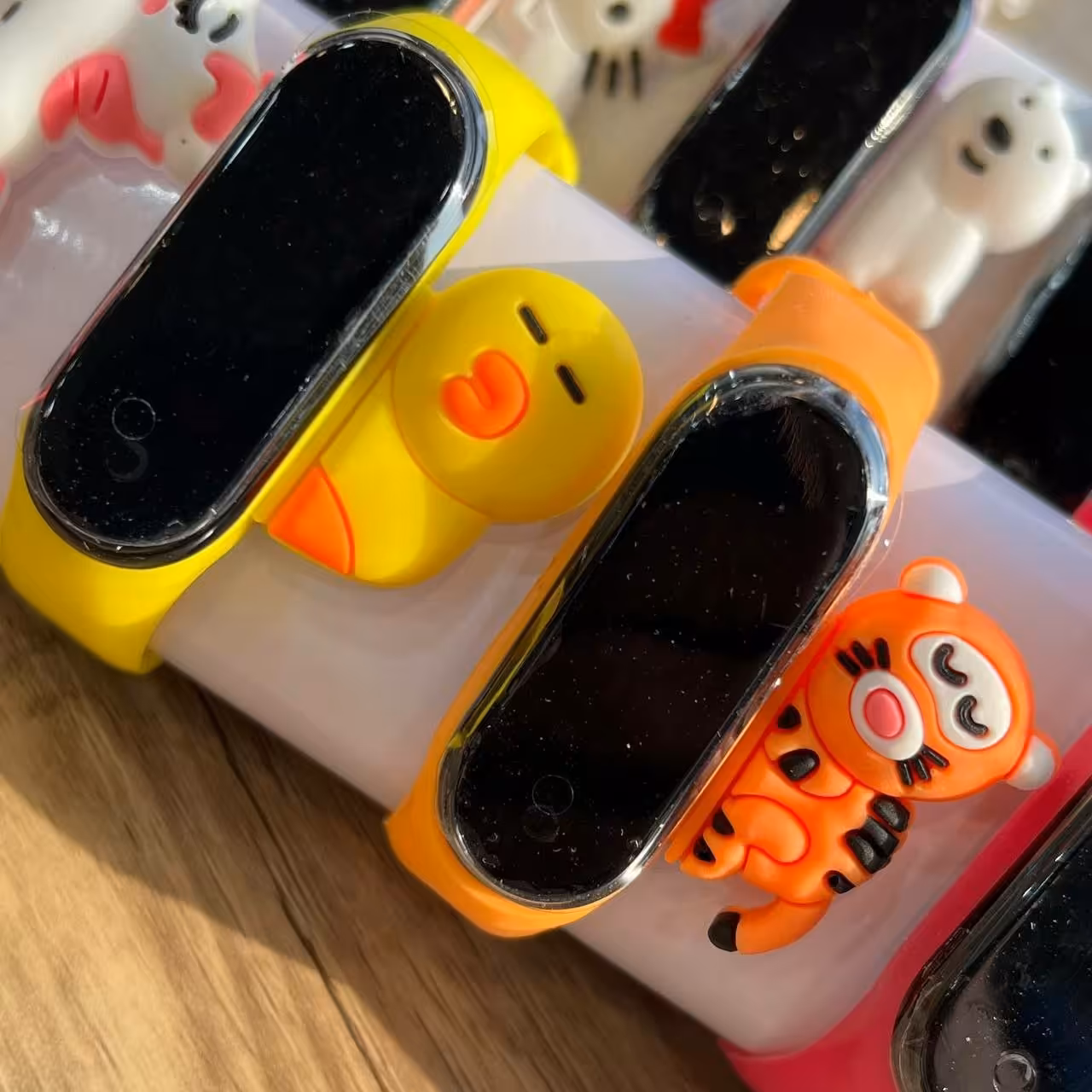 ساعت دیجیتالی بچه گانه و نوجوان وارداتی ضد آبی لمسی صفحه رنگی