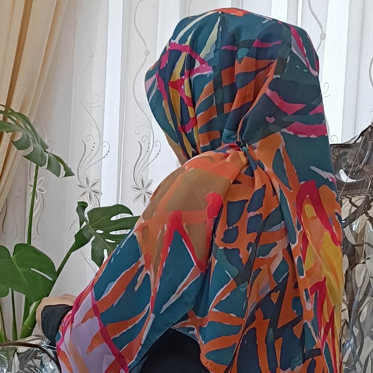روسری زنانه مدل ابرنگ