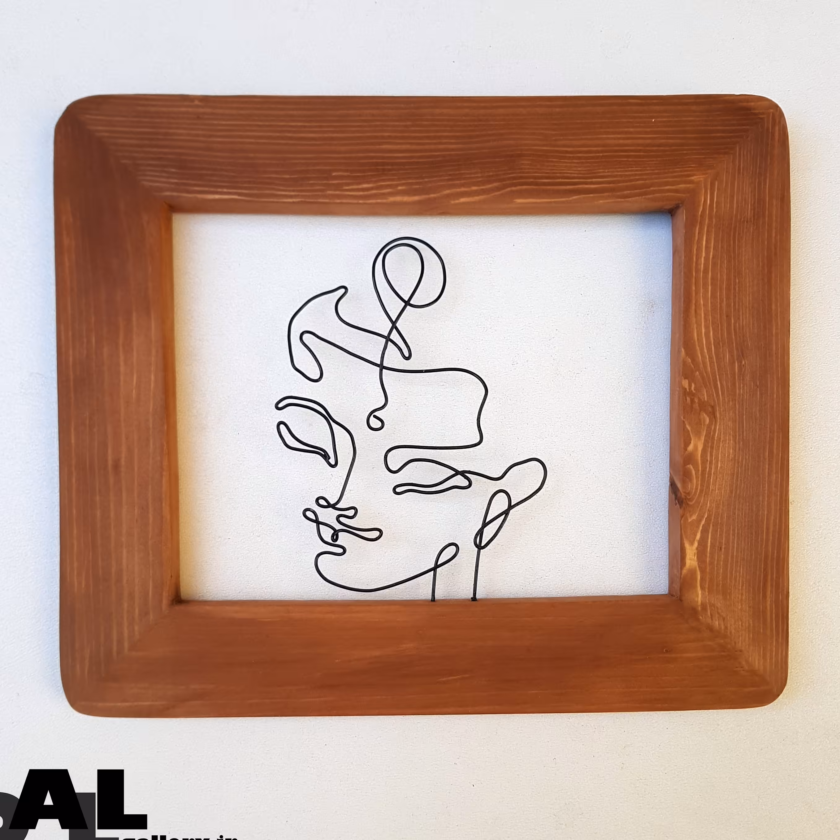 قاب چوبی مجسمه سیمی ( قاب دکوری ) ( تابلو چوبی ) ( تابلو دکوری ) 