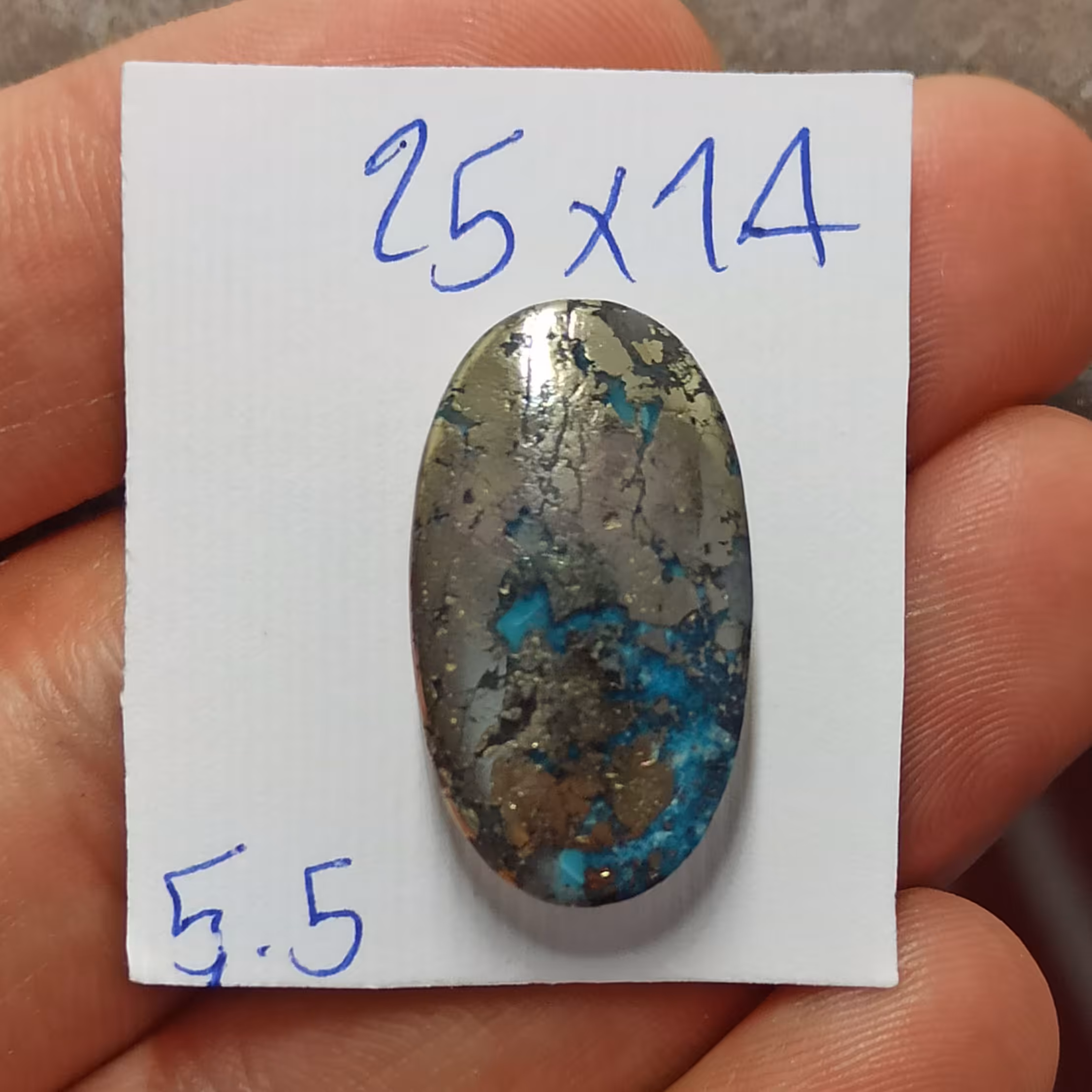 نگین سنگ پیریت و فیروزه رنگ طلایی