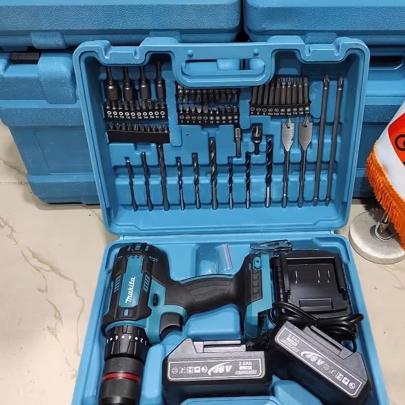 دریل شارژی ماکیتا 
مدل DCD917
سه نظام 13 فلزی 
ترکمتر دار 
گیربکس 2 حالته 
سه حالته  دریل وپیچبند وچکشی 
36 ولت باطری