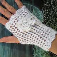دستکش توری بافتنی فانتزی دخترانه در رنگبندی و سایز دلخواه درغرفه بافتنی های ثنا