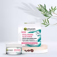 کرم آبرسان گارنیر آلوئه ورا