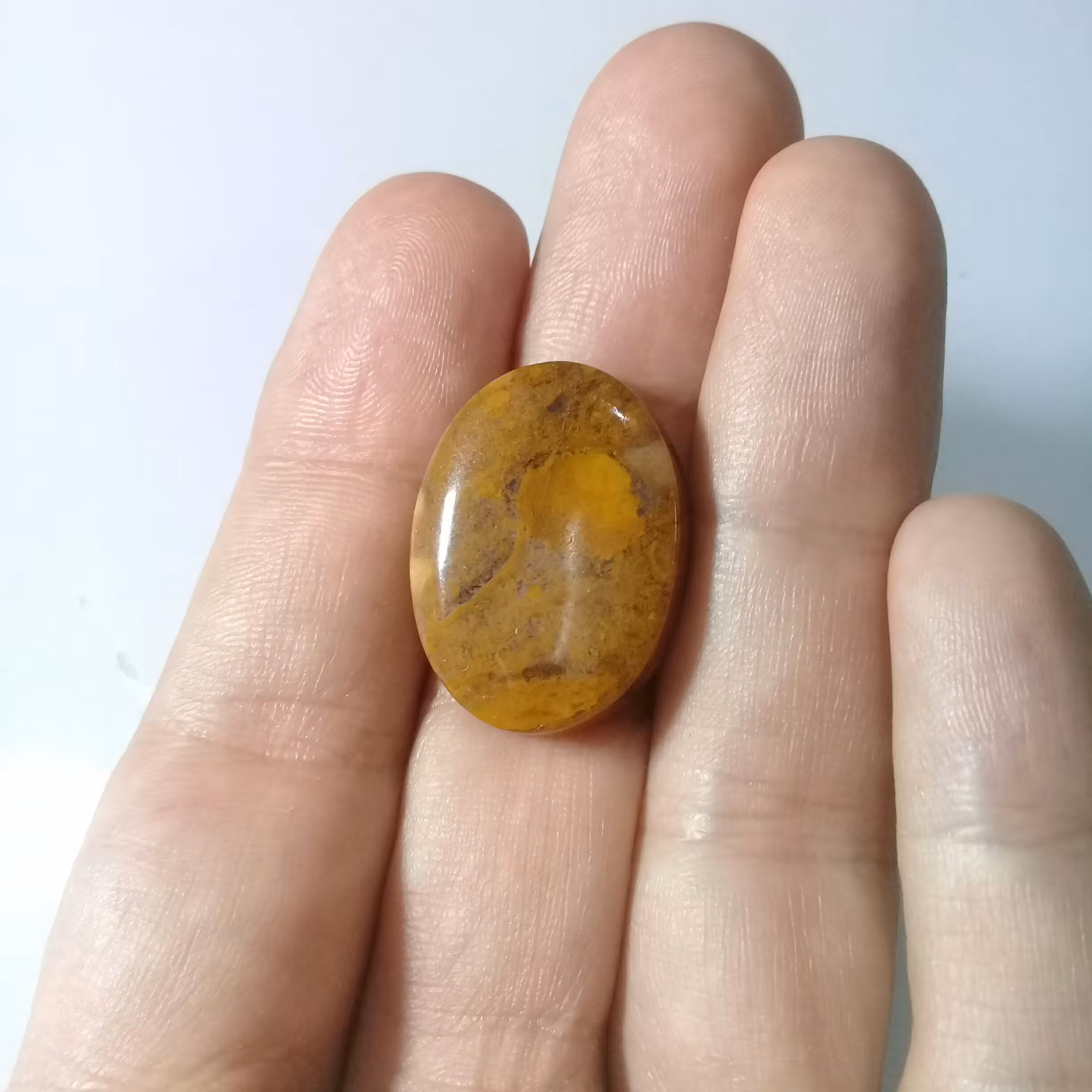 نگین عقیق جاسپر دارای امواج مثبت فعال