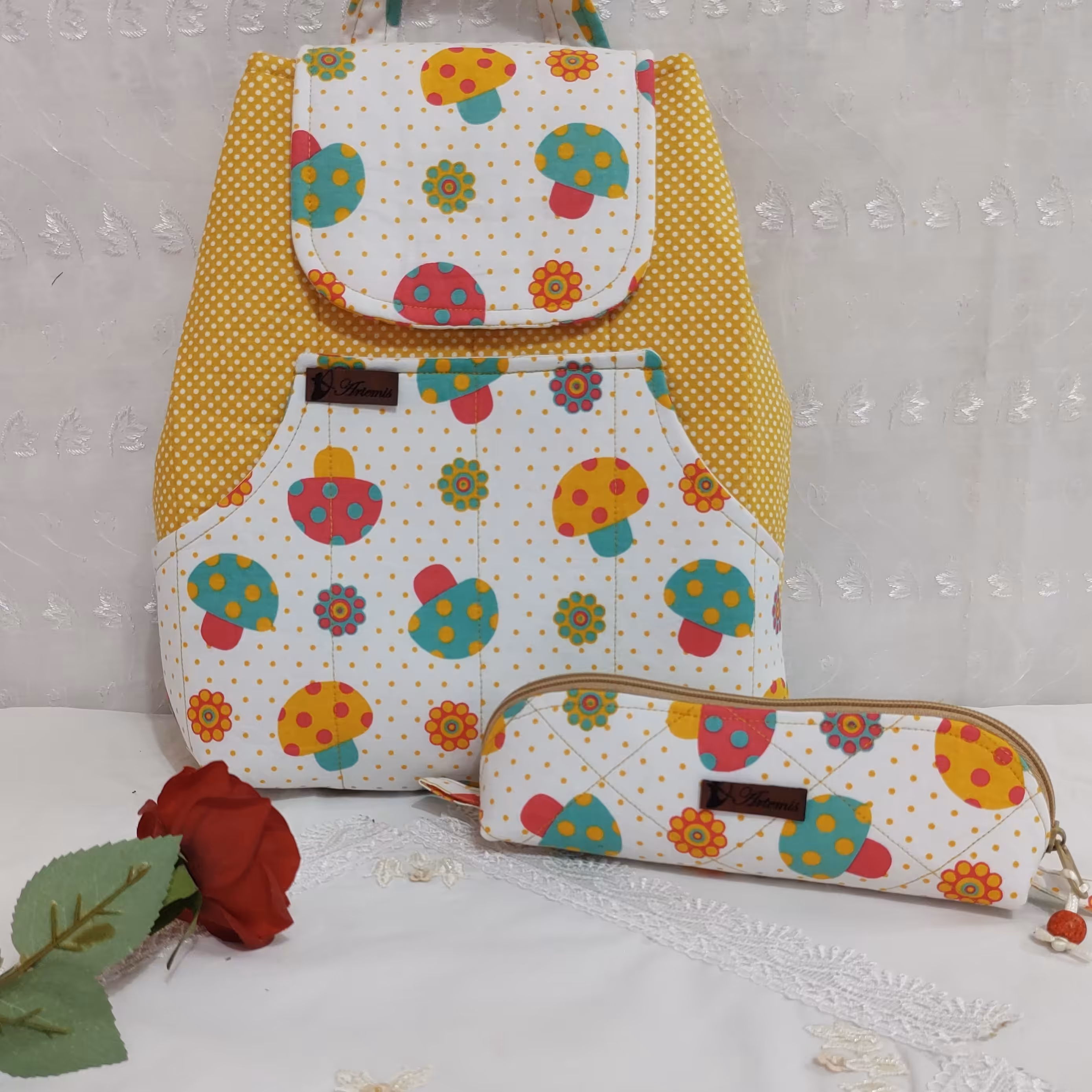 کوله وجامدادی 