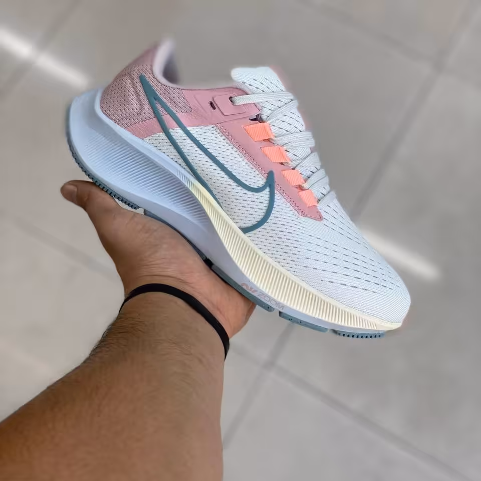 کفش پیاده روی زنانه نایک ایر زوم پگاسوس Nike airzoom pegasus38 (cw7358-103)