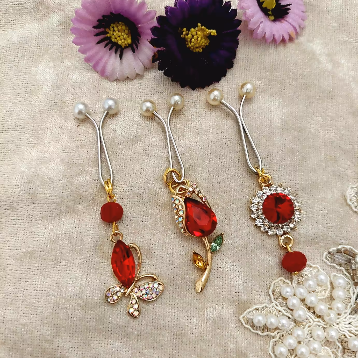 گیره حجاب شال و روسری قرمز دینا