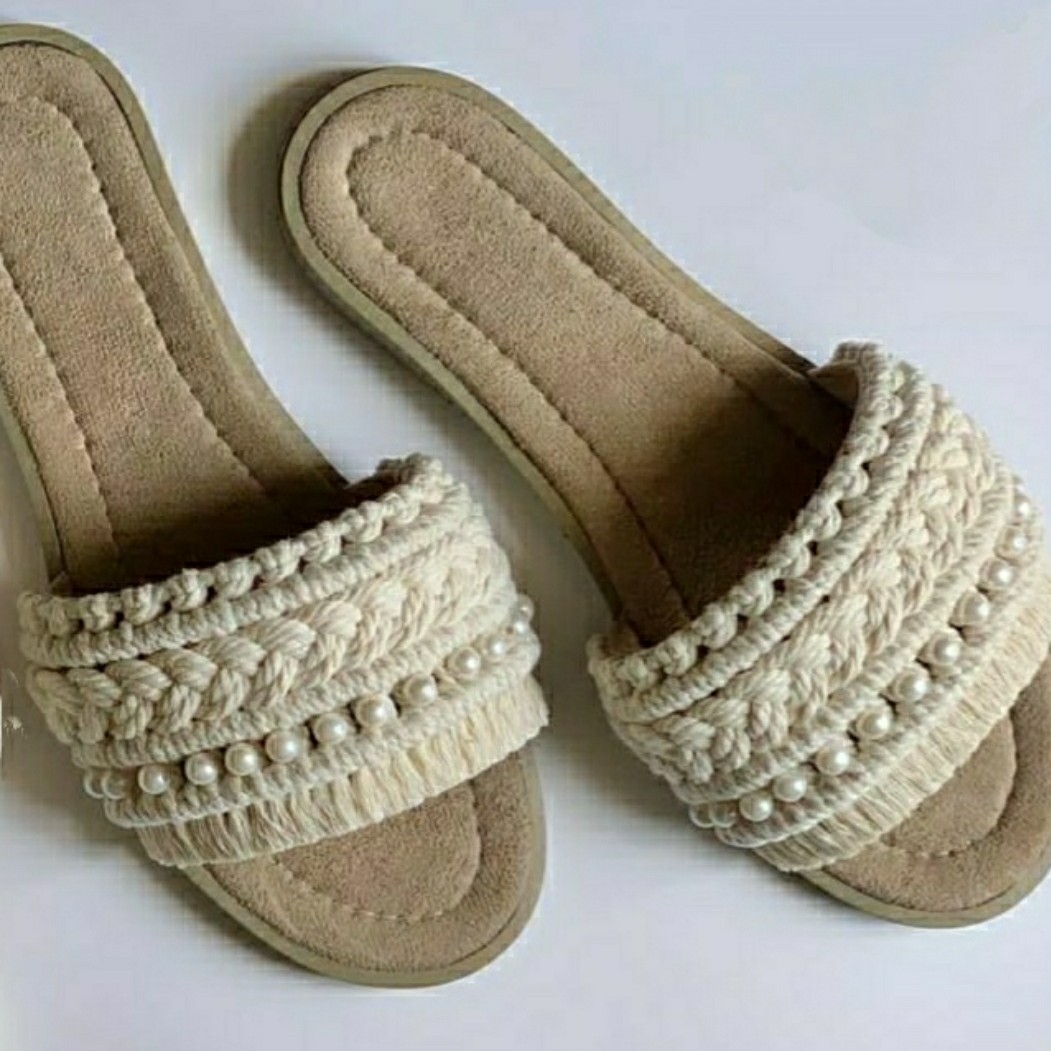 صندل زنانه سفید