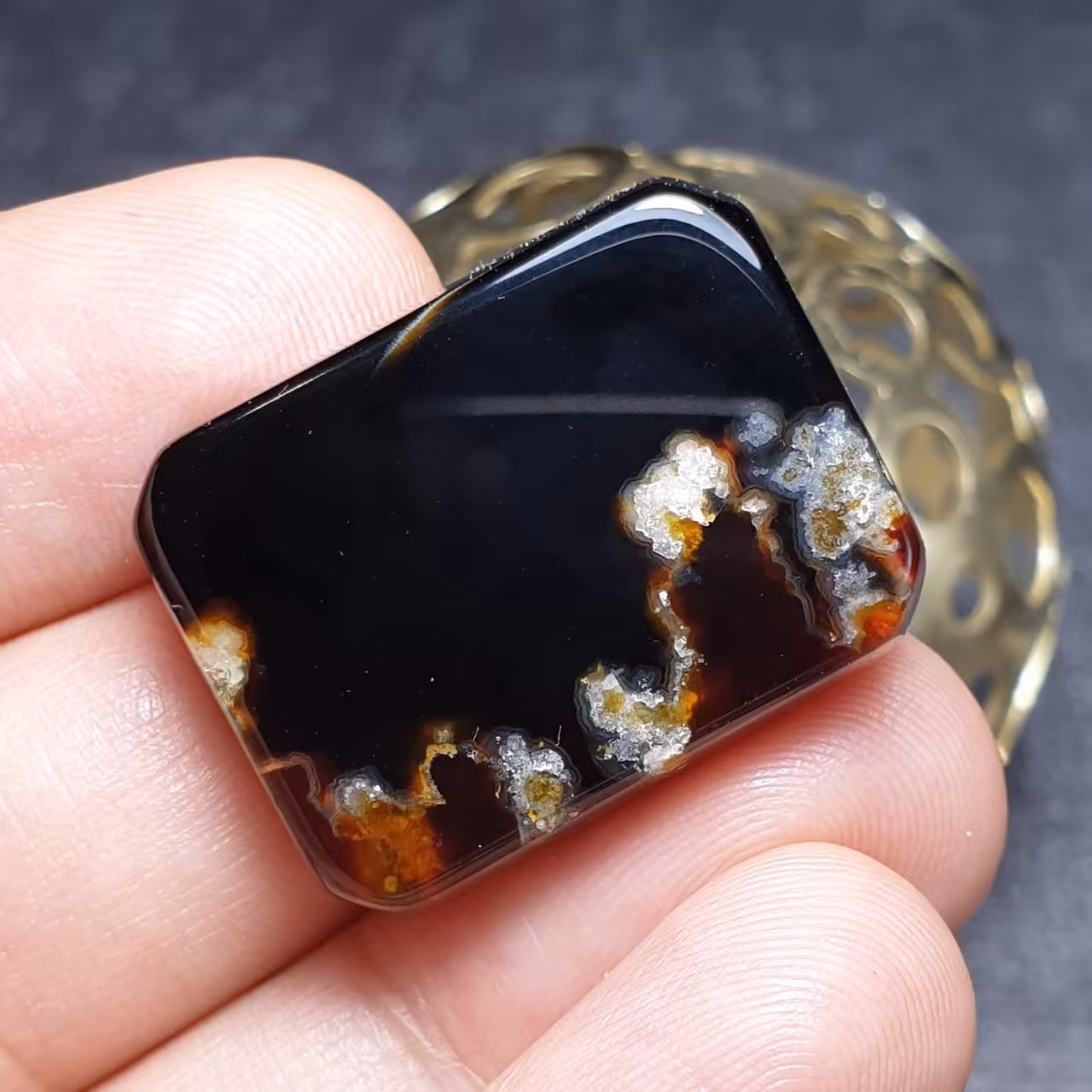  نگین زیبای سنگ عقیق شفت العبد خاص شجری معدنی خراسانی
کد 28807