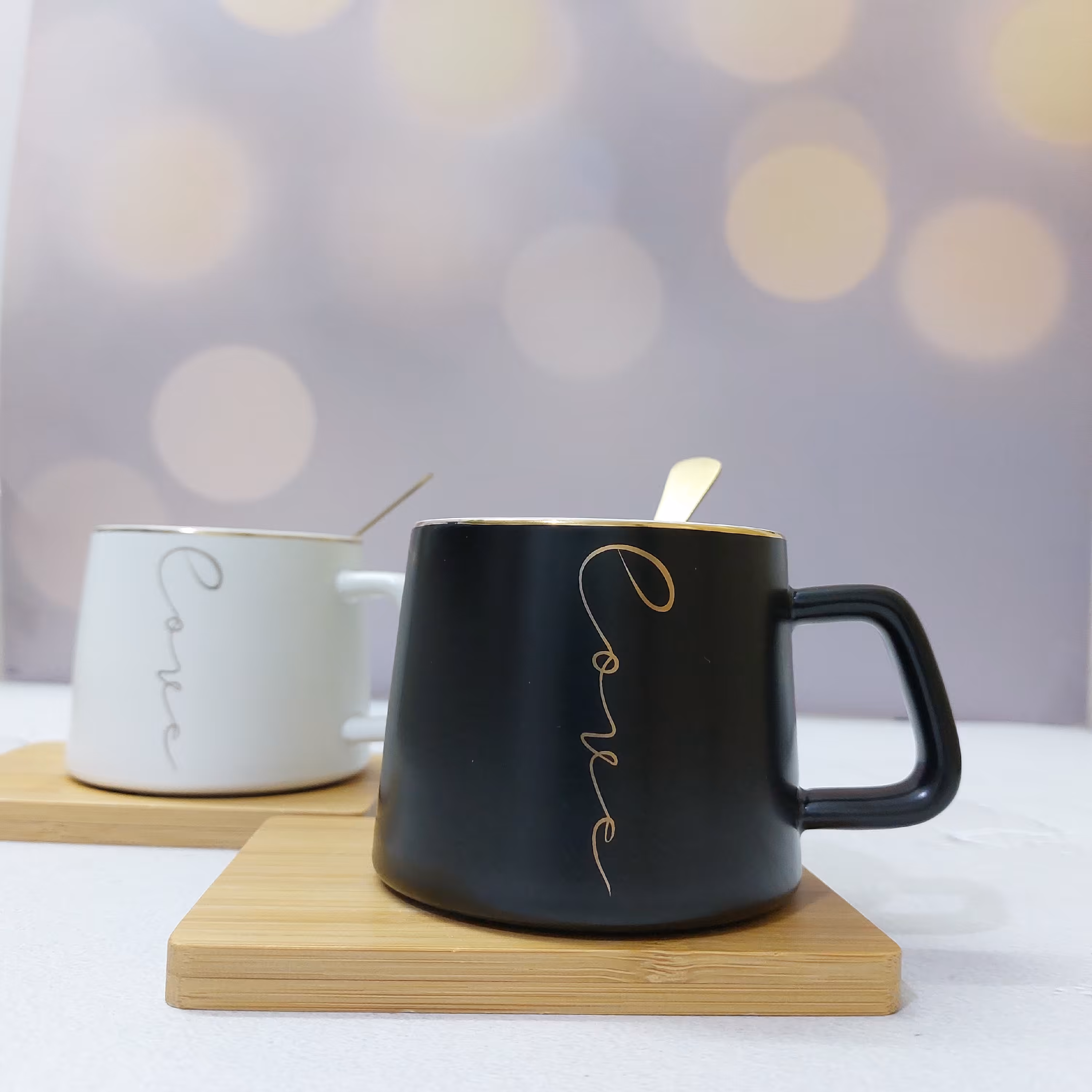 ماگ زیردار و قاشق دار