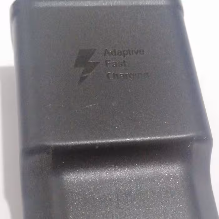 کلگی فست شارژ  2 آمپر سامسونگ مشابه اصلی باکیفیت ساخت چین رنگ مشکی