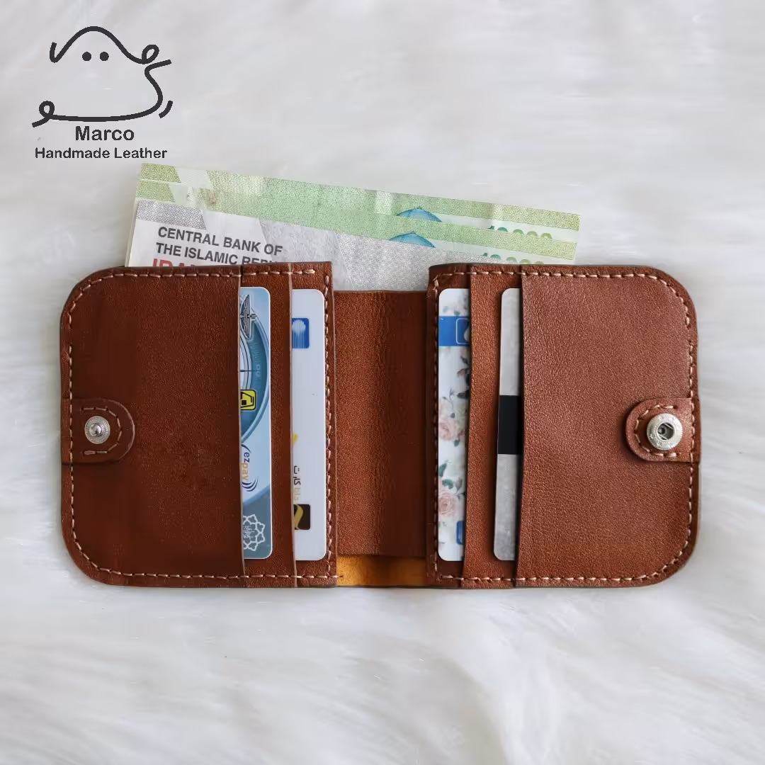کیف پول جیبی دکمه دار چرم طبیعی دستدوز