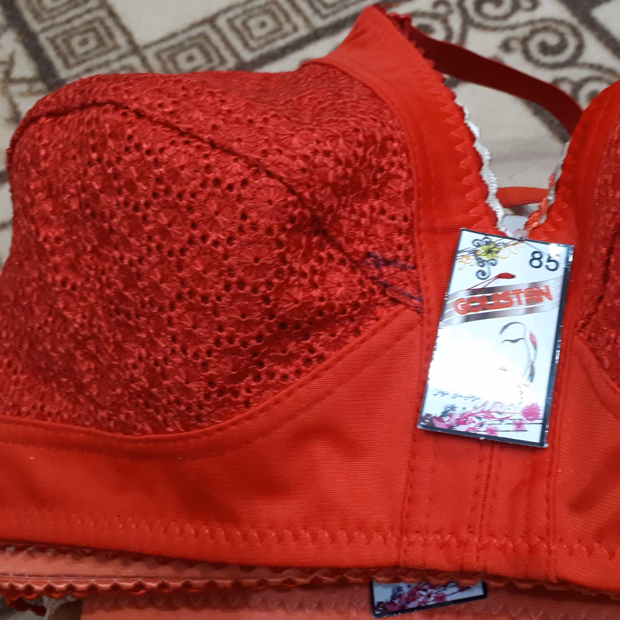 سوتین کش باریک مدل سکه ای زیر نیمه نخ سایز  75 رنگ گلبهی 85 رنگ قرمز 