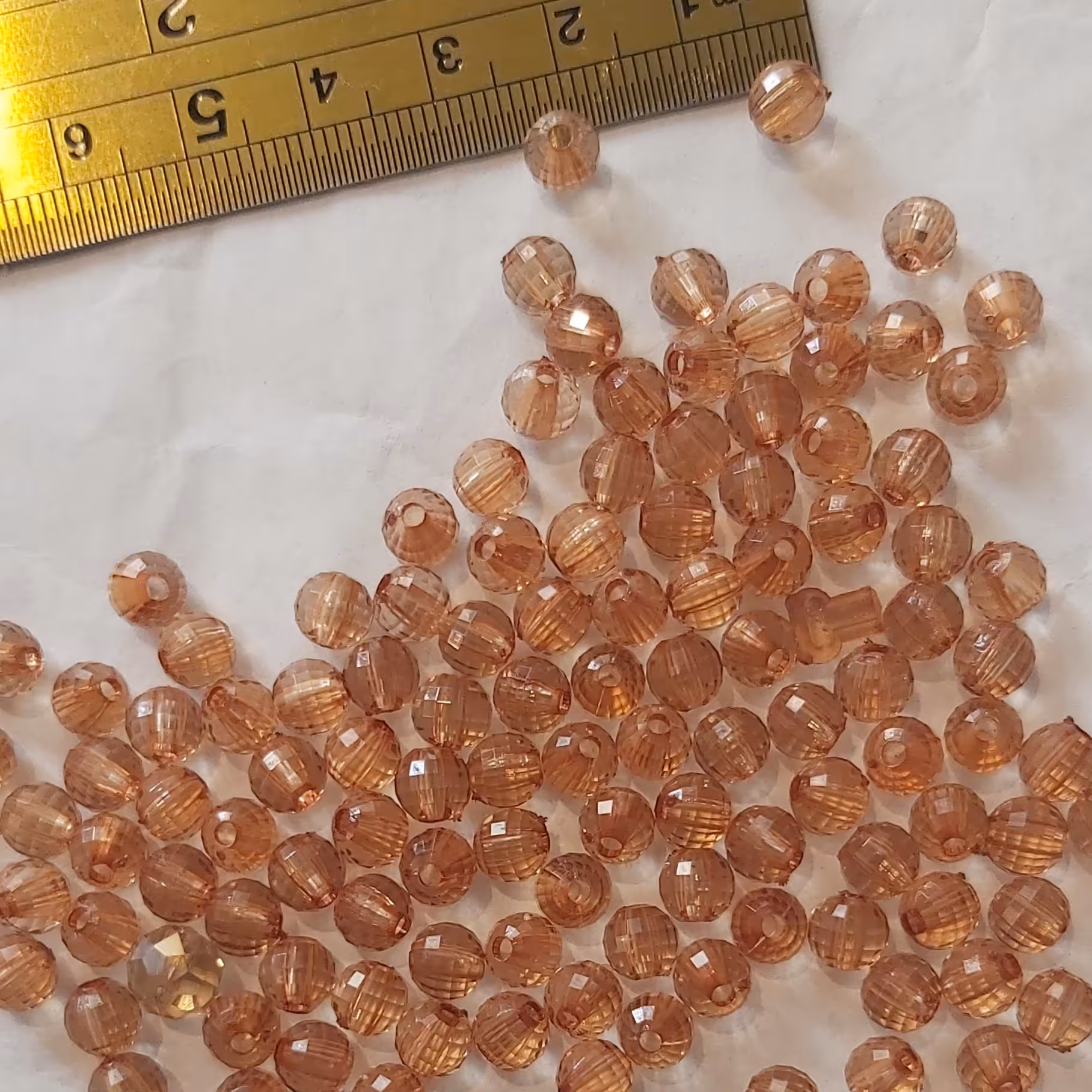 کریستال پلاستیکی سایز6 میلی متری قهوه ای پک 50 عددی