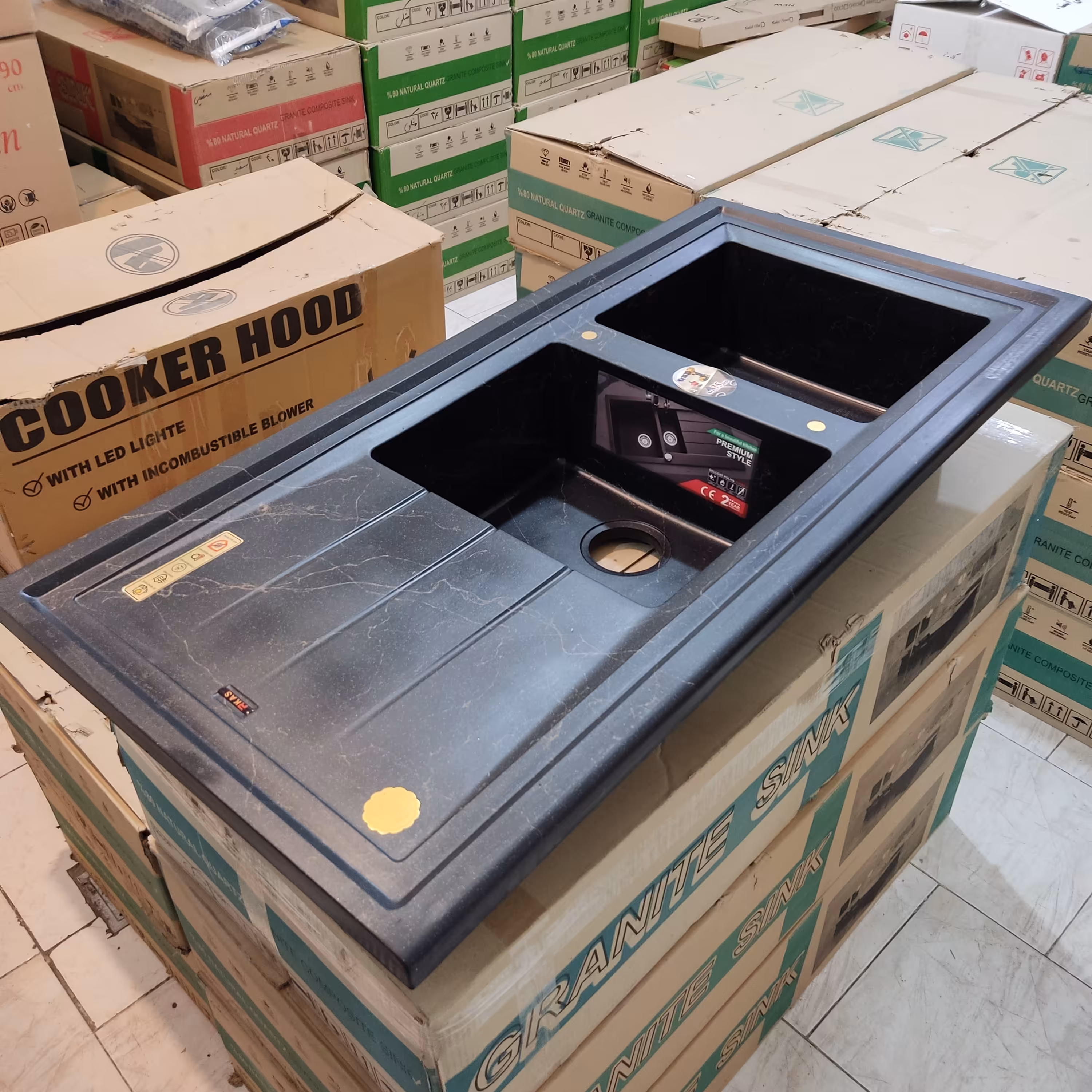 سینک گرانیت روکار  ایتالیانو سفید طرح سنگی طلا  120 سانت روکار با سیفون