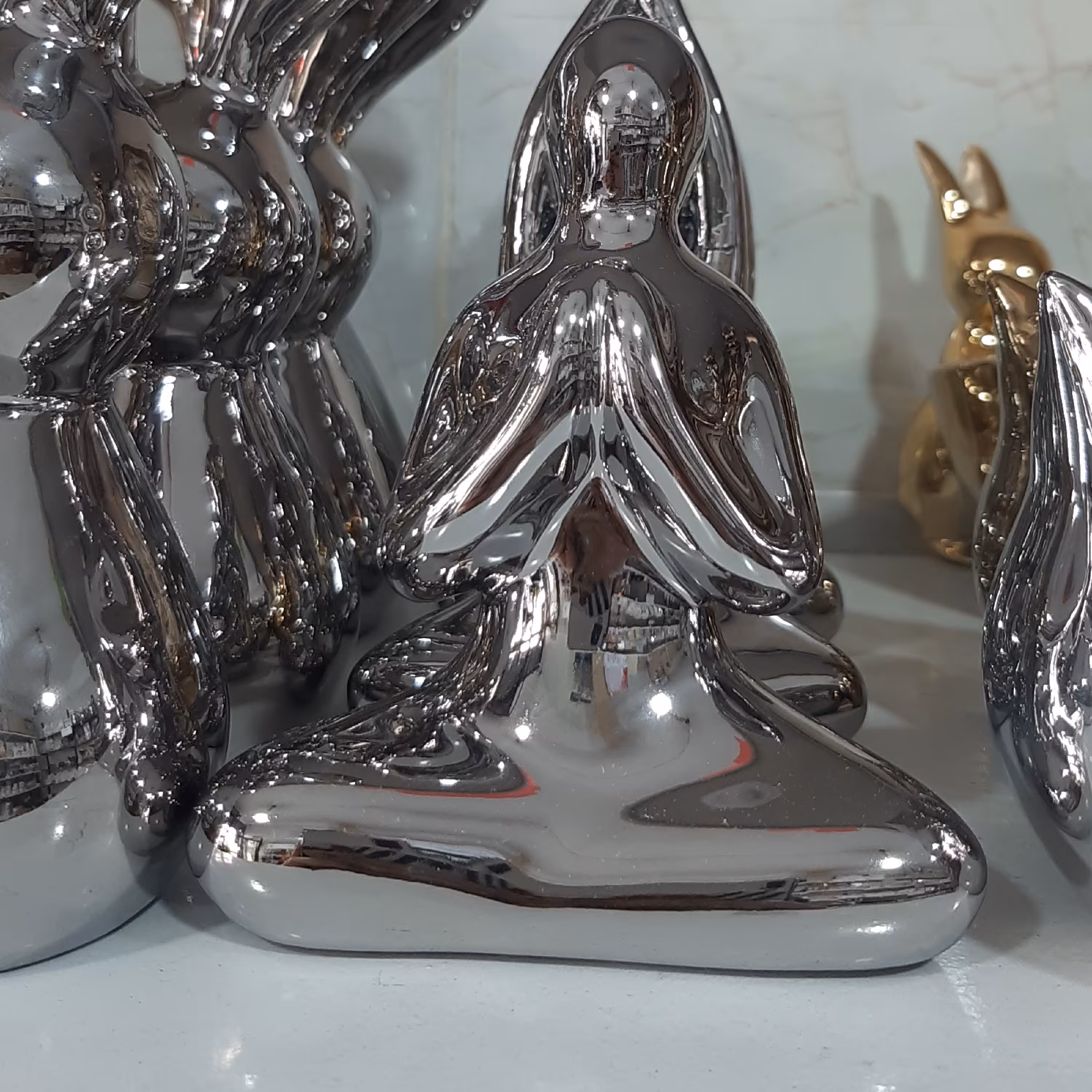 دکوری،اکسسوری یوگا آبکاری شده،موجود در دو مدل ،رنگ سیلور(نقره ای)