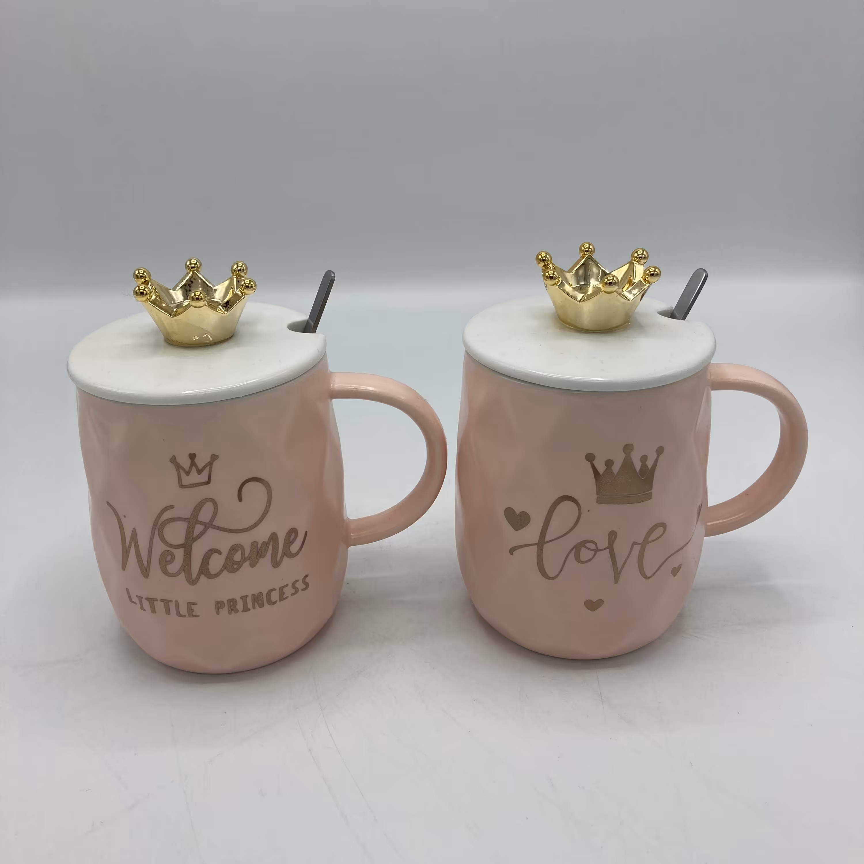 ماگ قاشق دار طرح کینگ سرامیکی صورتی کد 12319