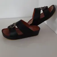 دمپایی مردانه عربی دوتیکه