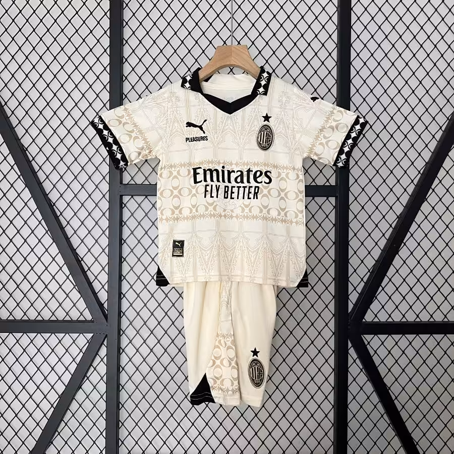 لباس بچه گانه میلان 2024-2023 | کیت چهارم