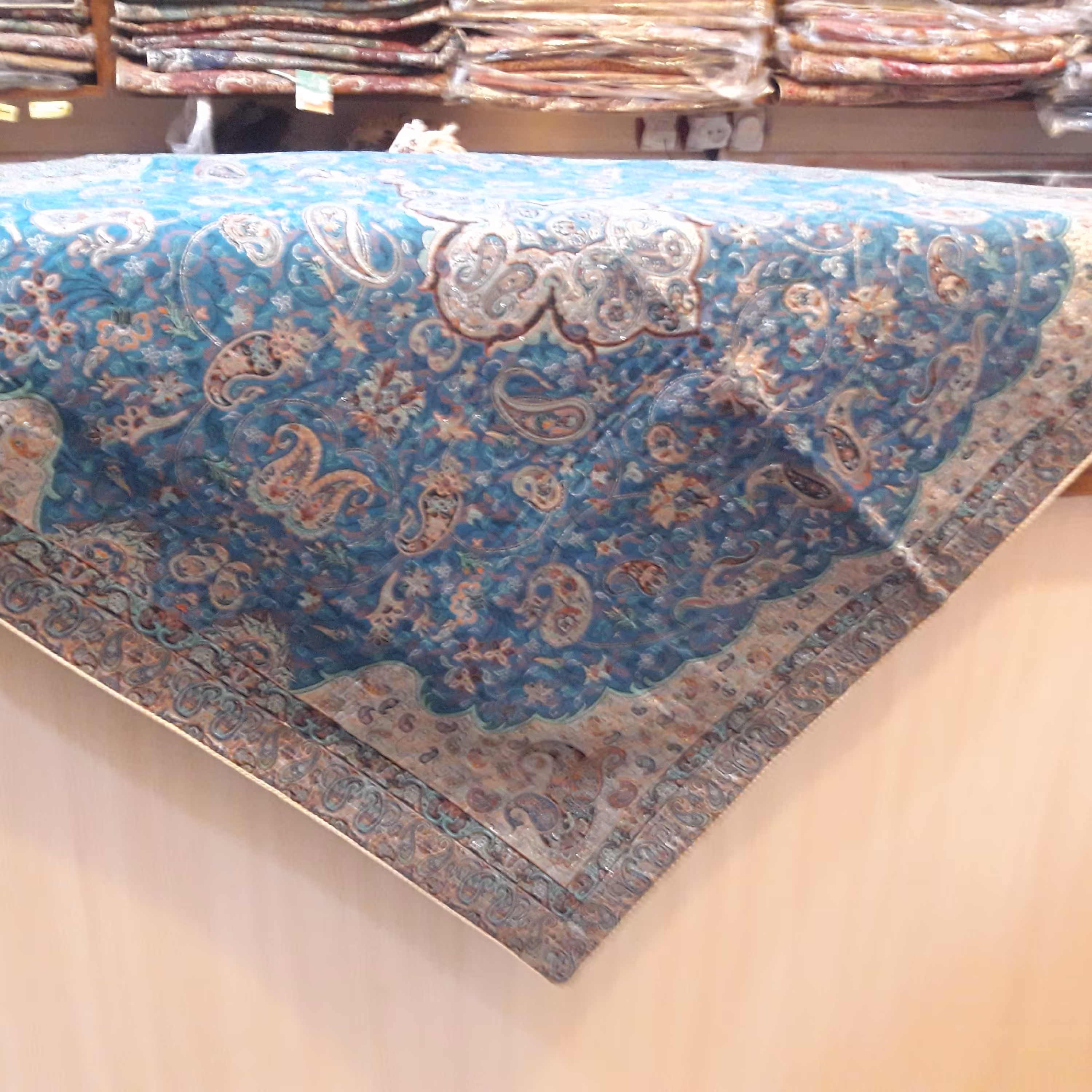 رومیزی ترمه پلی استر درجه یک ابی